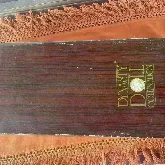 Dynasty Doll - Picture 4 of 8